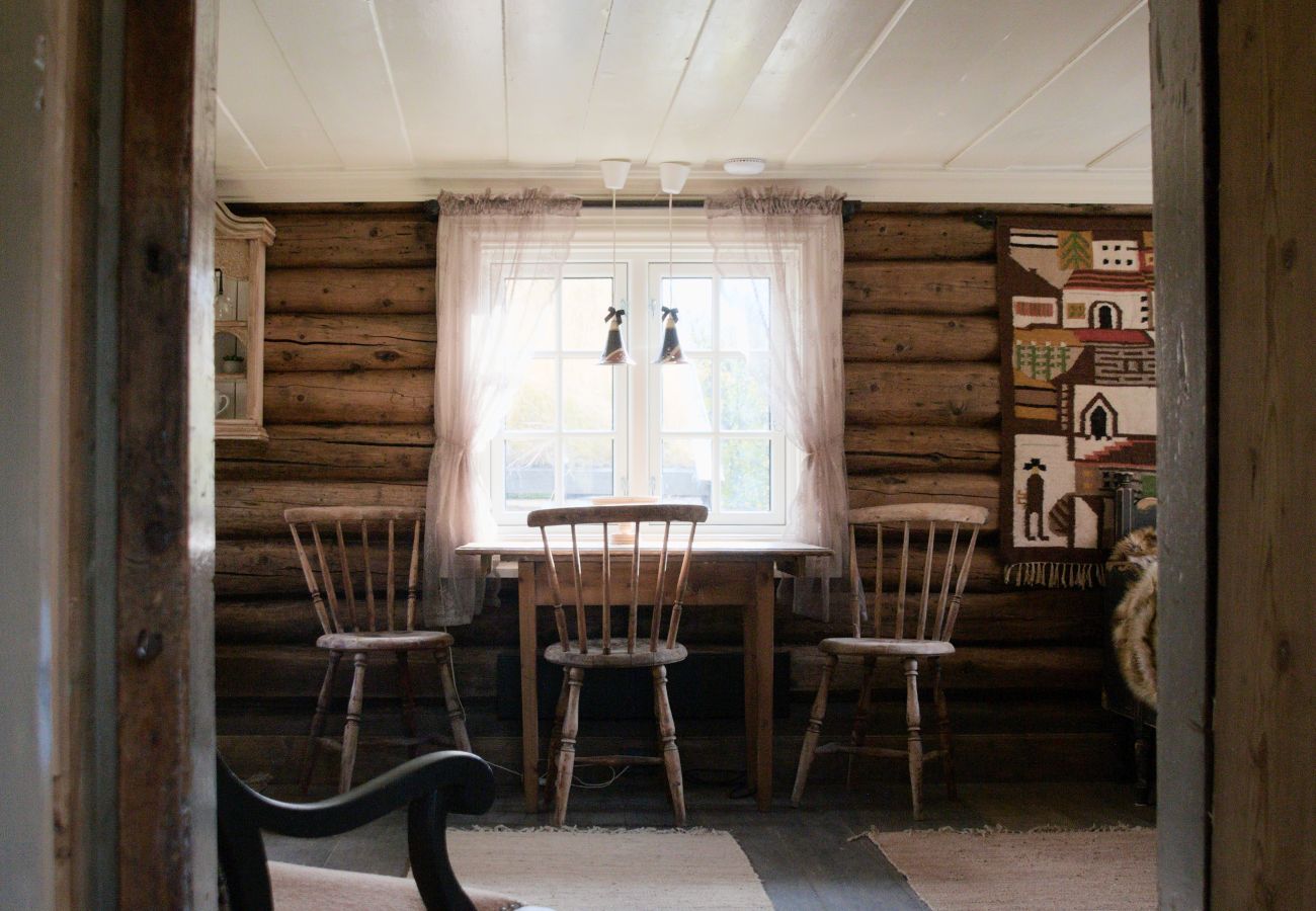 Cottage in Gol - Nydelig hyttetun på Torpoåsen