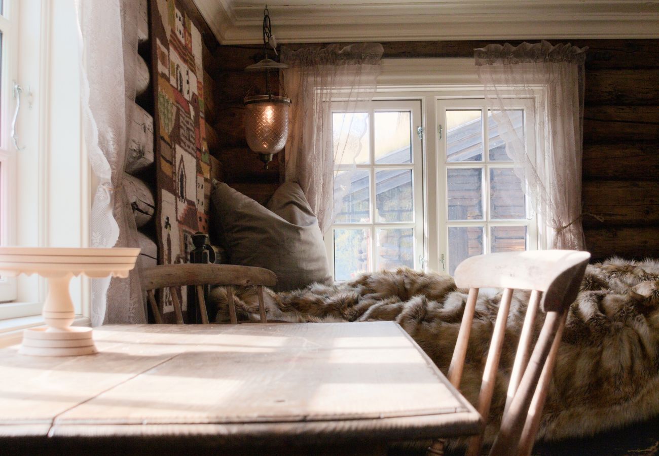 Cottage in Gol - Nydelig hyttetun på Torpoåsen