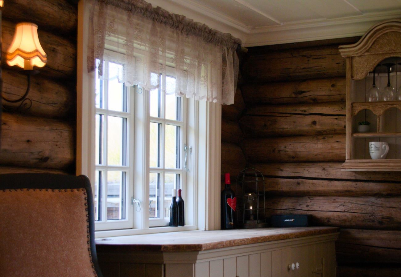 Cottage in Gol - Nydelig hyttetun på Torpoåsen