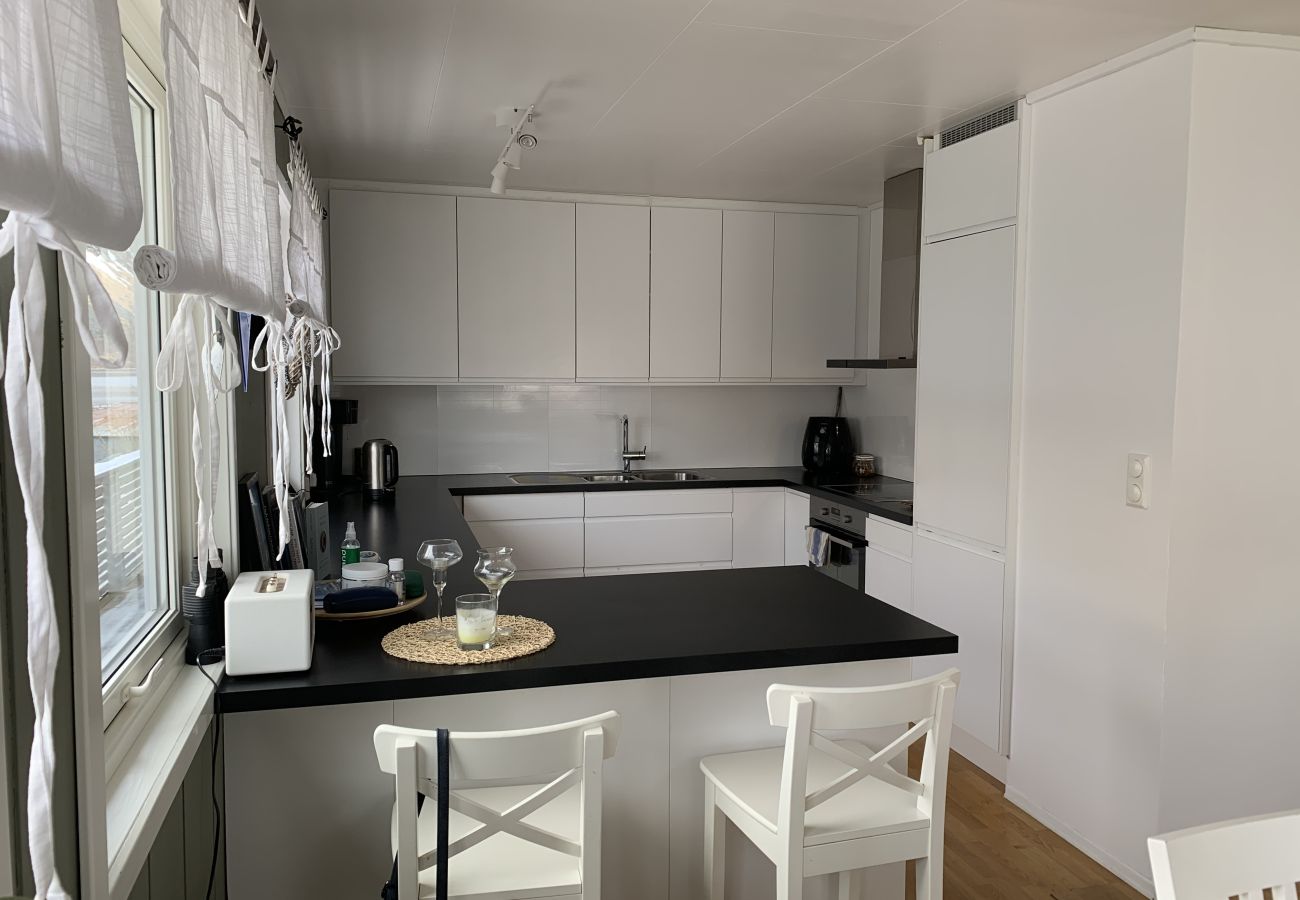 House in Senja - Fantastisk hus med sjøtomt i Gryllefjord