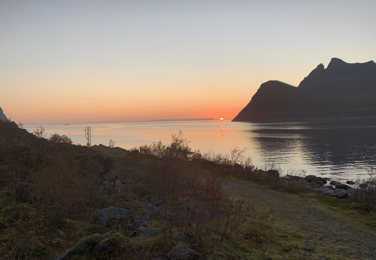 House in Senja - Fantastisk hus med sjøtomt i Gryllefjord