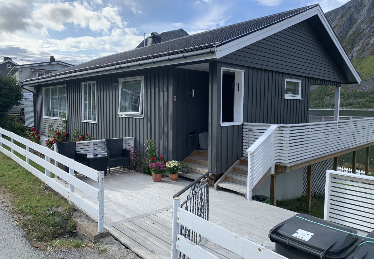 House in Senja - Fantastisk hus med sjøtomt i Gryllefjord
