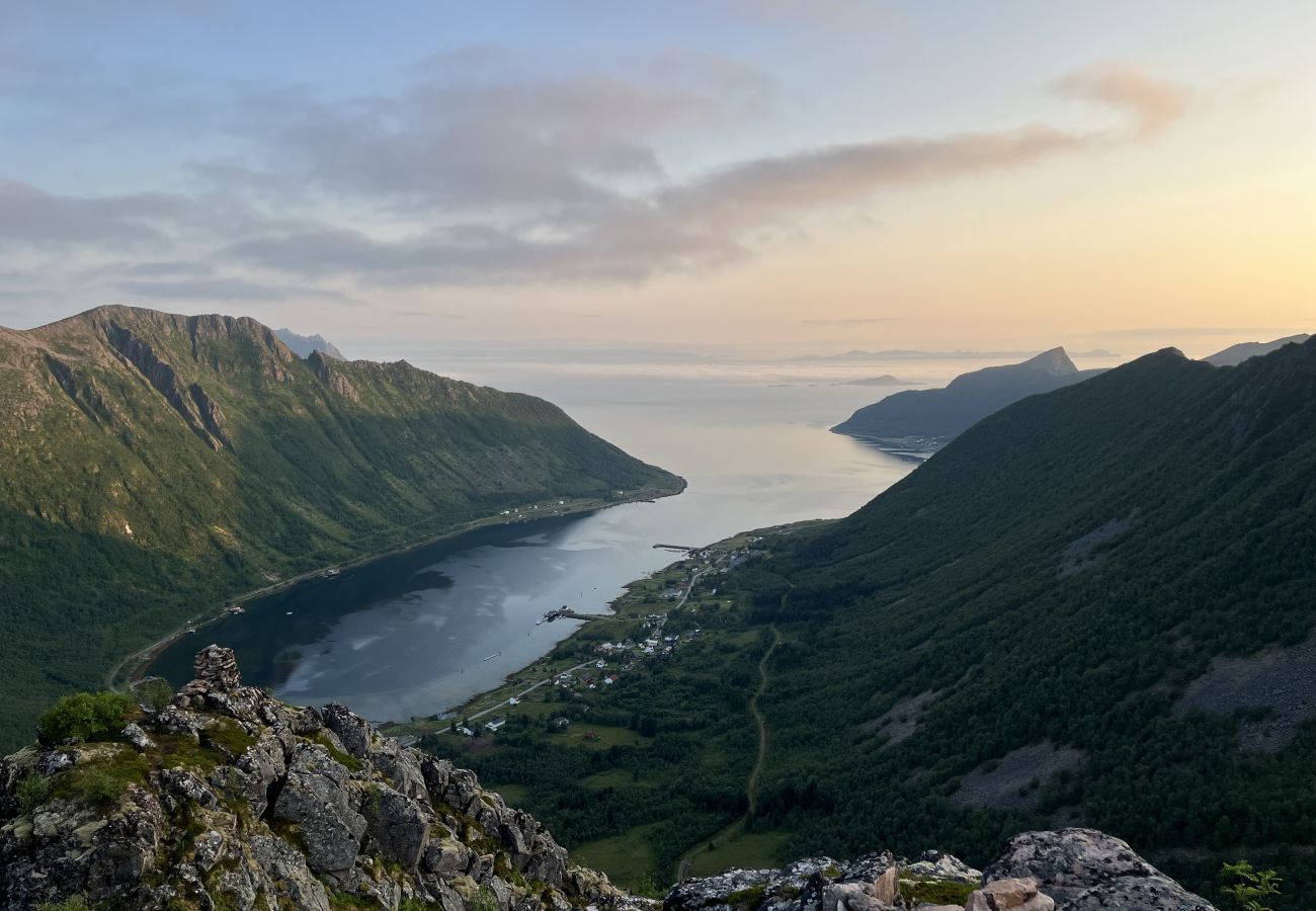 House in Senja - Fantastisk hus med sjøtomt i Gryllefjord