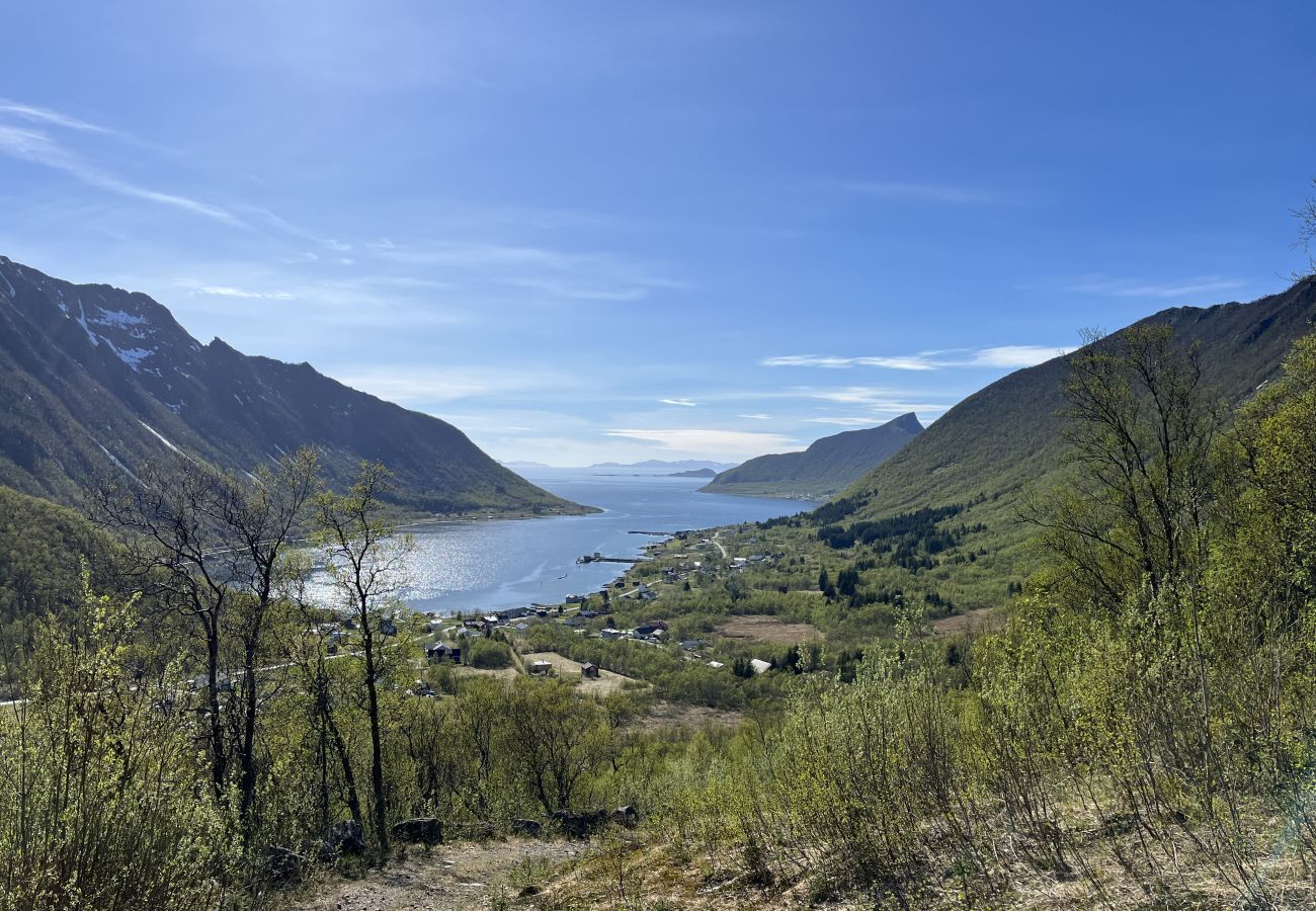 House in Senja - Fantastisk hus med sjøtomt i Gryllefjord
