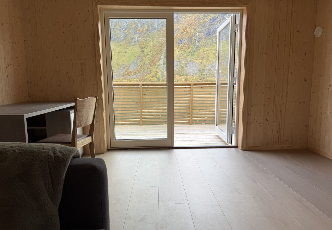 House in Senja - Fantastisk hus med sjøtomt i Gryllefjord