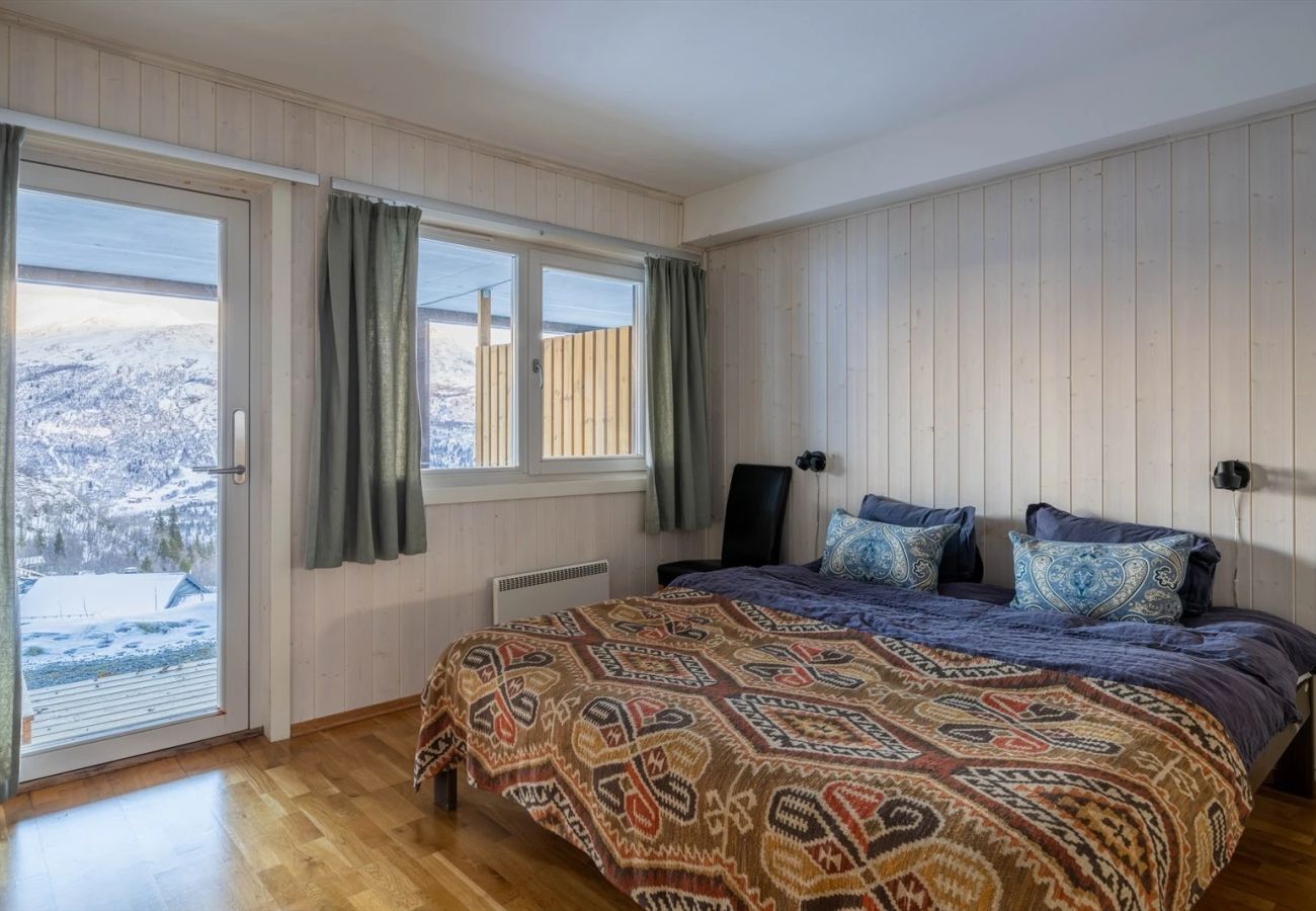 Apartment in Hemsedal - Large Ski in/Ski out Apartment for Groups
