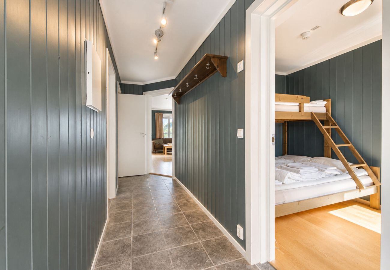 Apartment in Hemsedal - Family-Friendly Ski in/Ski out Retreat by Skarsnuten