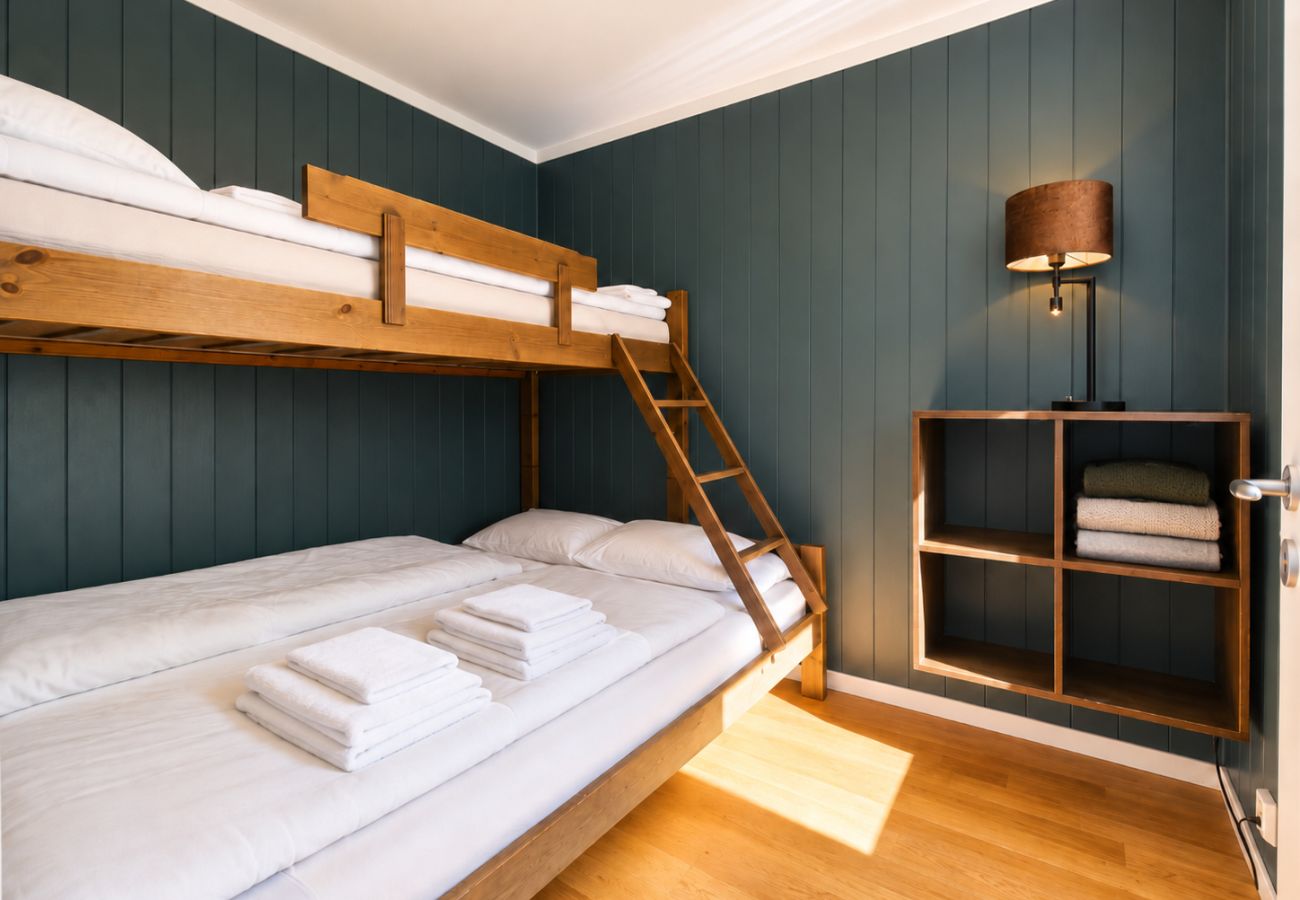 Apartment in Hemsedal - Family-Friendly Ski in/Ski out Retreat by Skarsnuten