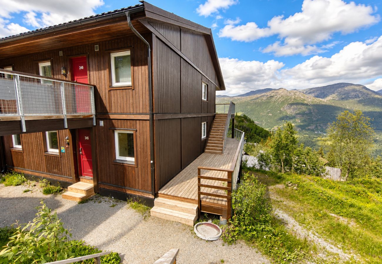Apartment in Hemsedal - Family-Friendly Ski in/Ski out Retreat by Skarsnuten