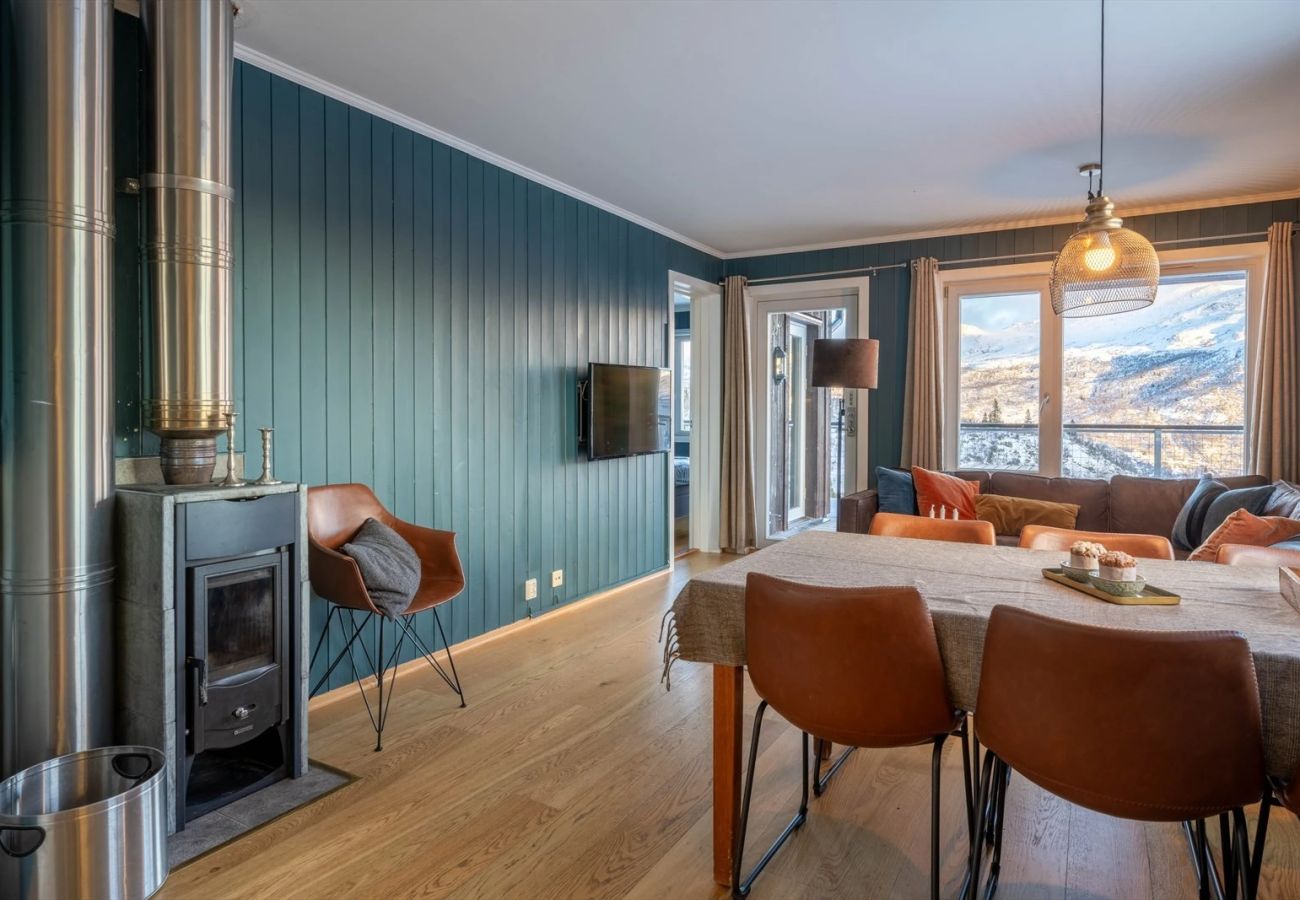 Apartment in Hemsedal - Ski in/Ski out with Style and Scenic Views