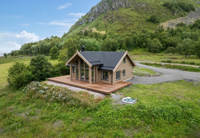 Cottage in Vågan - Private Modern Hoven Lodge