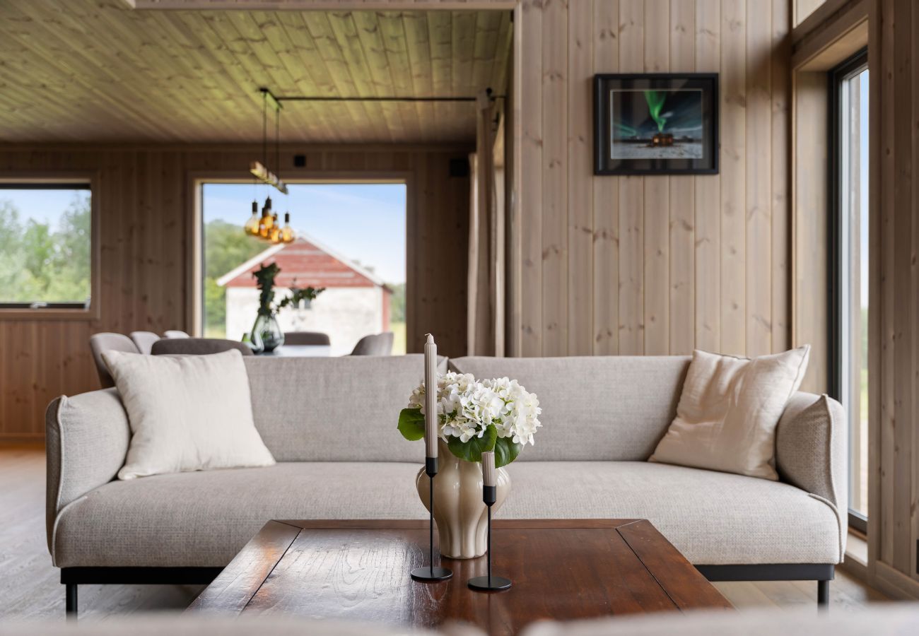 Cottage in Vågan - Private Modern Hoven Lodge