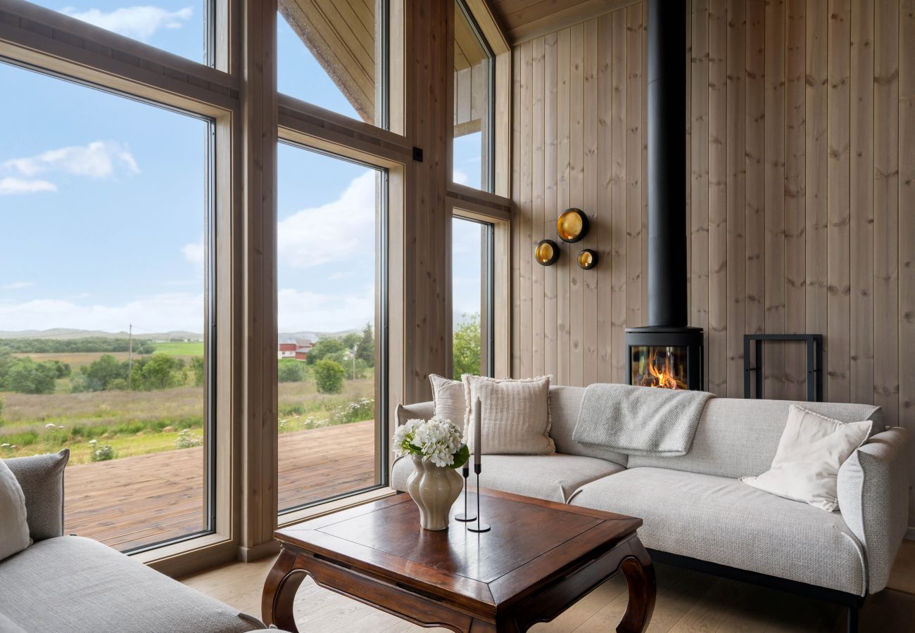 Cottage in Vågan - Private Modern Hoven Lodge