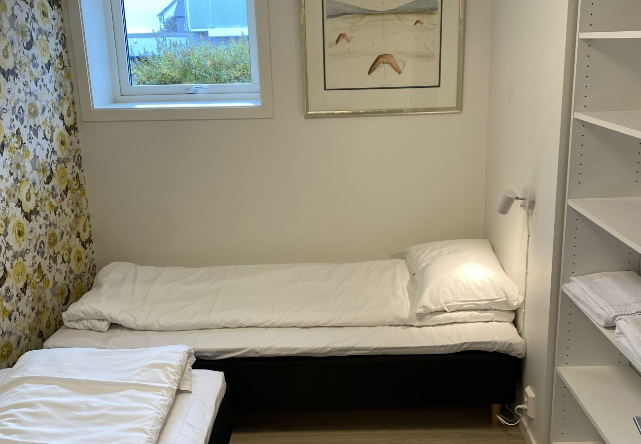 Apartment in Vågan - Modern apartment with mountain and sea view