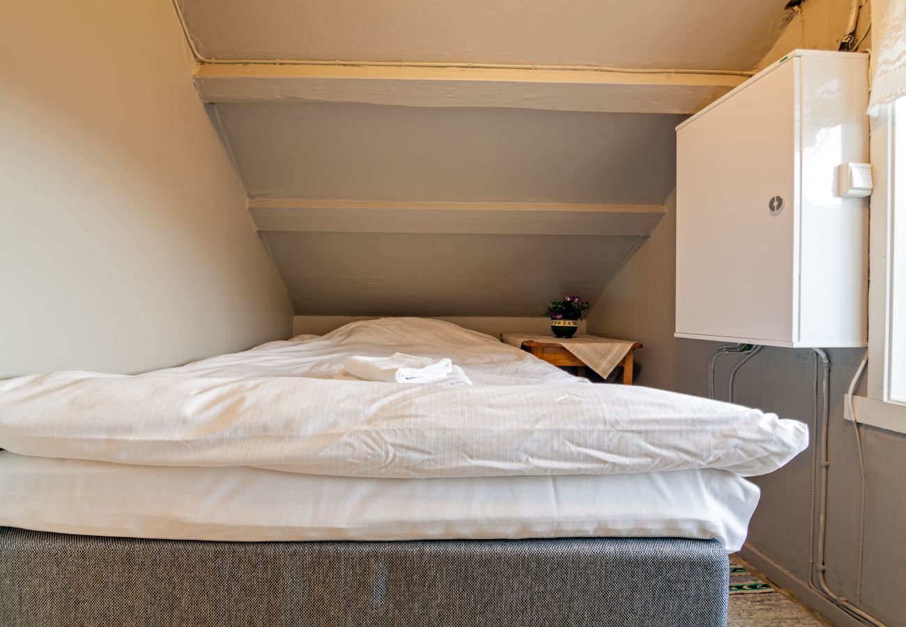 House in Vestvågøy - Heimly, cosy house in a fjord