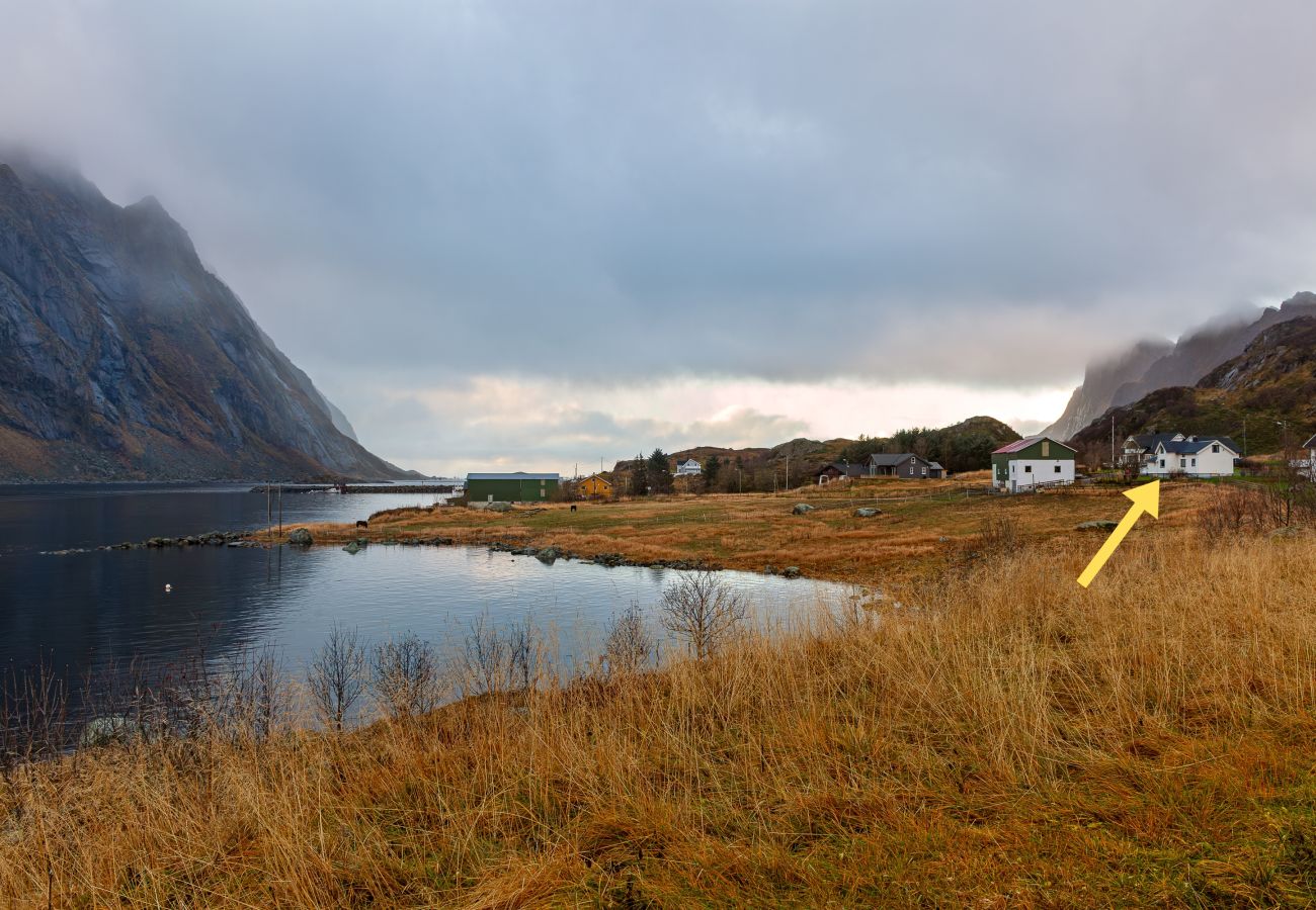 House in Vestvågøy - Heimly, cosy house in a fjord