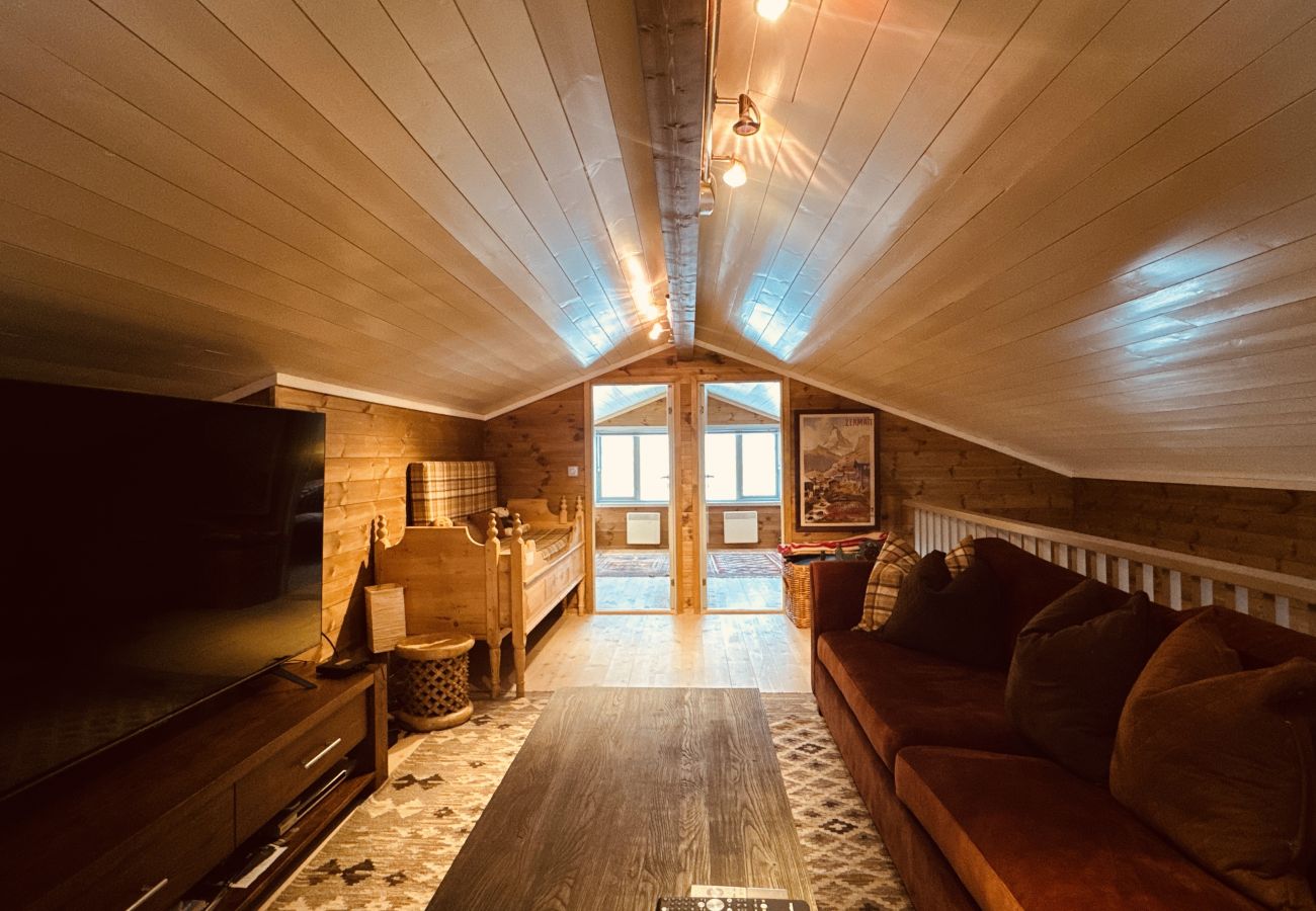 Cabin in Hol - Familiehytte med fantastisk beliggenhet i Vestlia