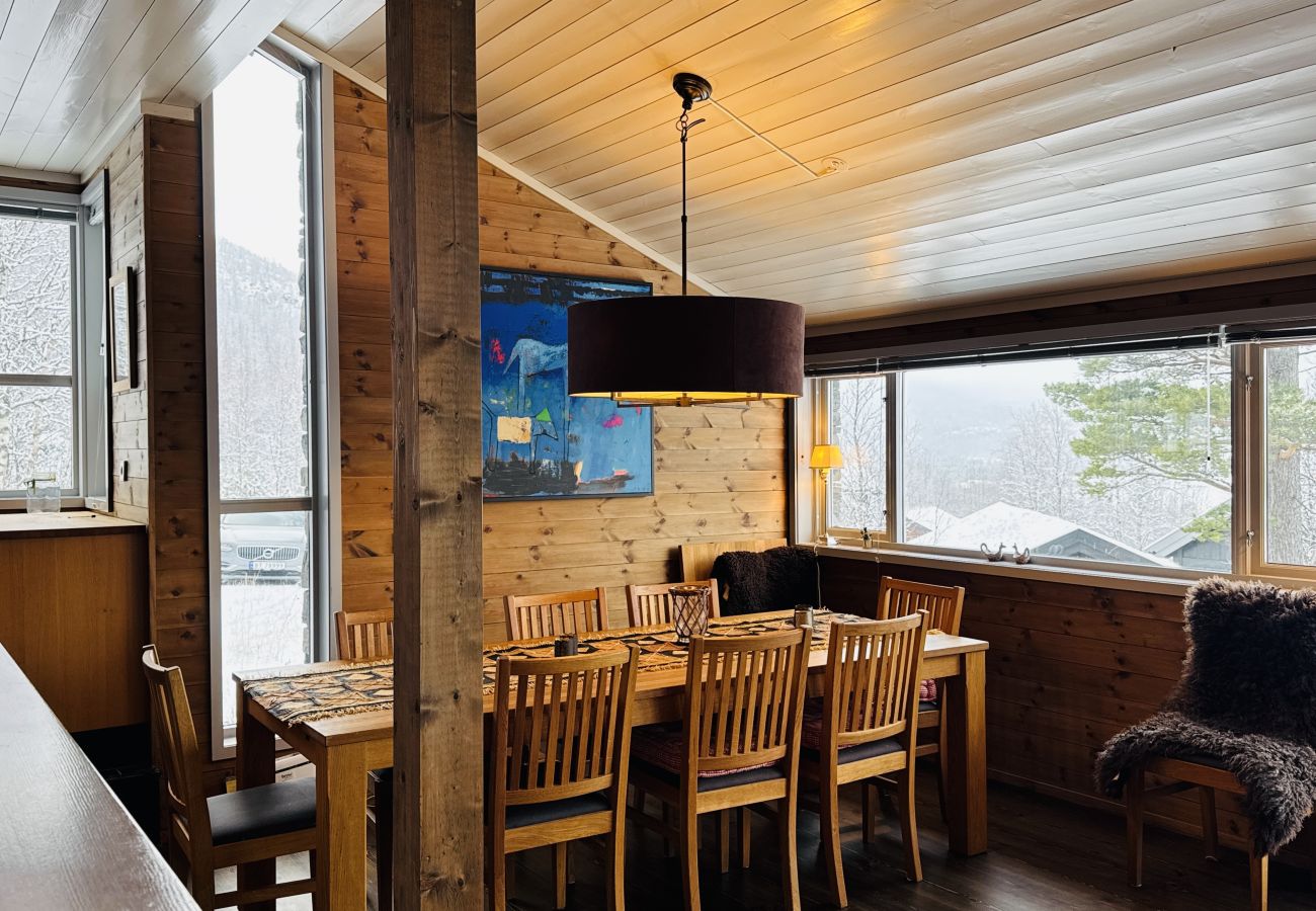 Cabin in Hol - Familiehytte med fantastisk beliggenhet i Vestlia