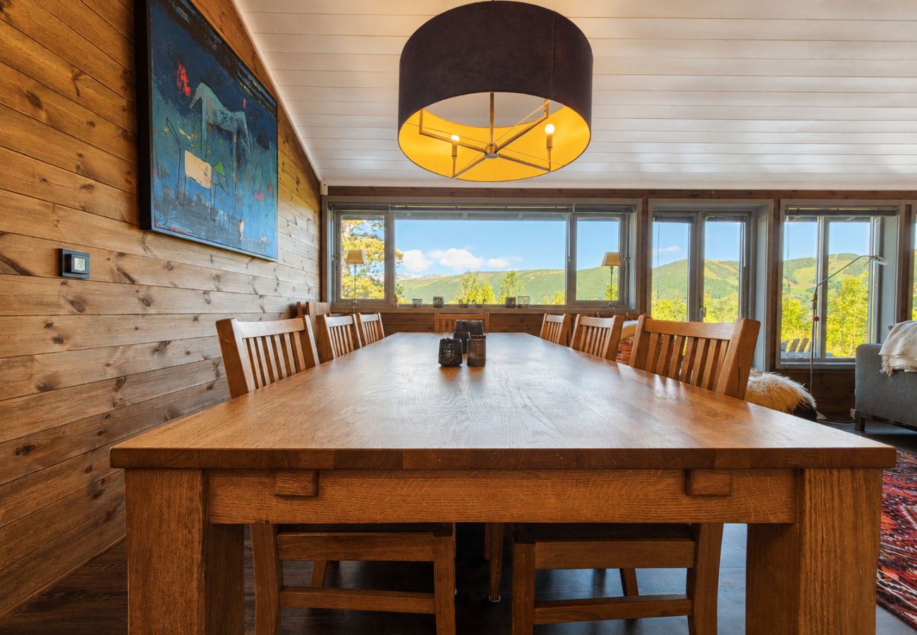 Cabin in Hol - Familiehytte med fantastisk beliggenhet i Vestlia