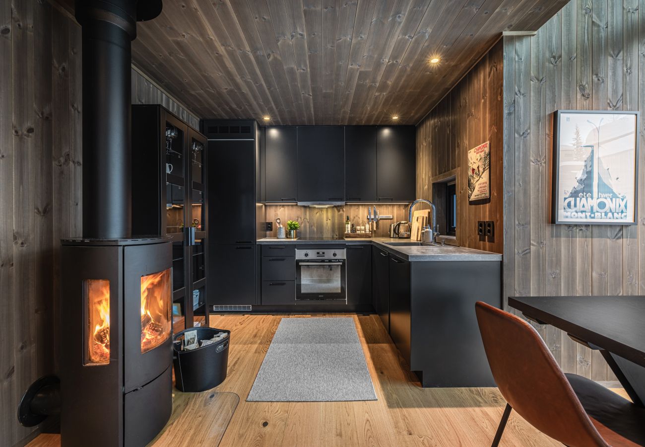 Cabin in Hemsedal - Hemsedal ski in/ski out cabin – modern comfort by the slopes