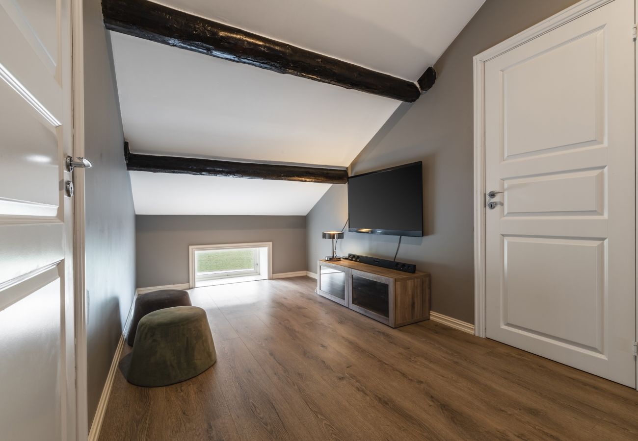 House in Hemsedal - Spacious Hemsedal home with ski slope view