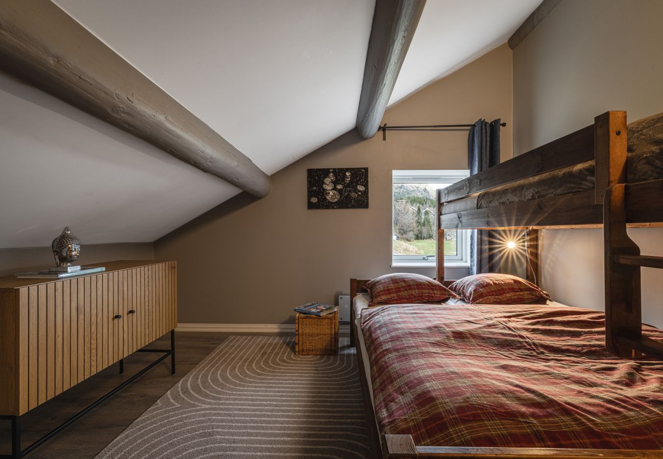 House in Hemsedal - Spacious Hemsedal home with ski slope view