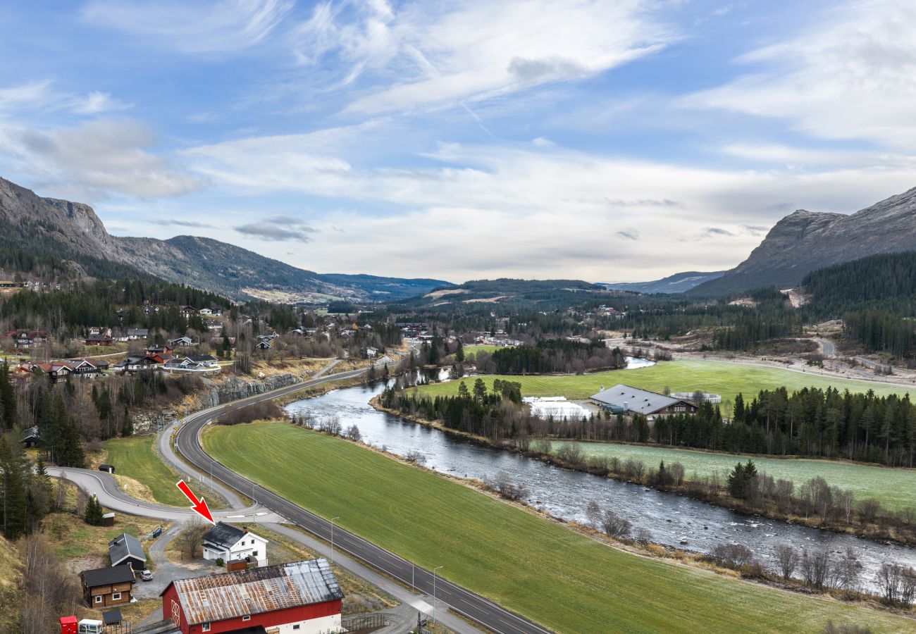 House in Hemsedal - Spacious Hemsedal home with ski slope view