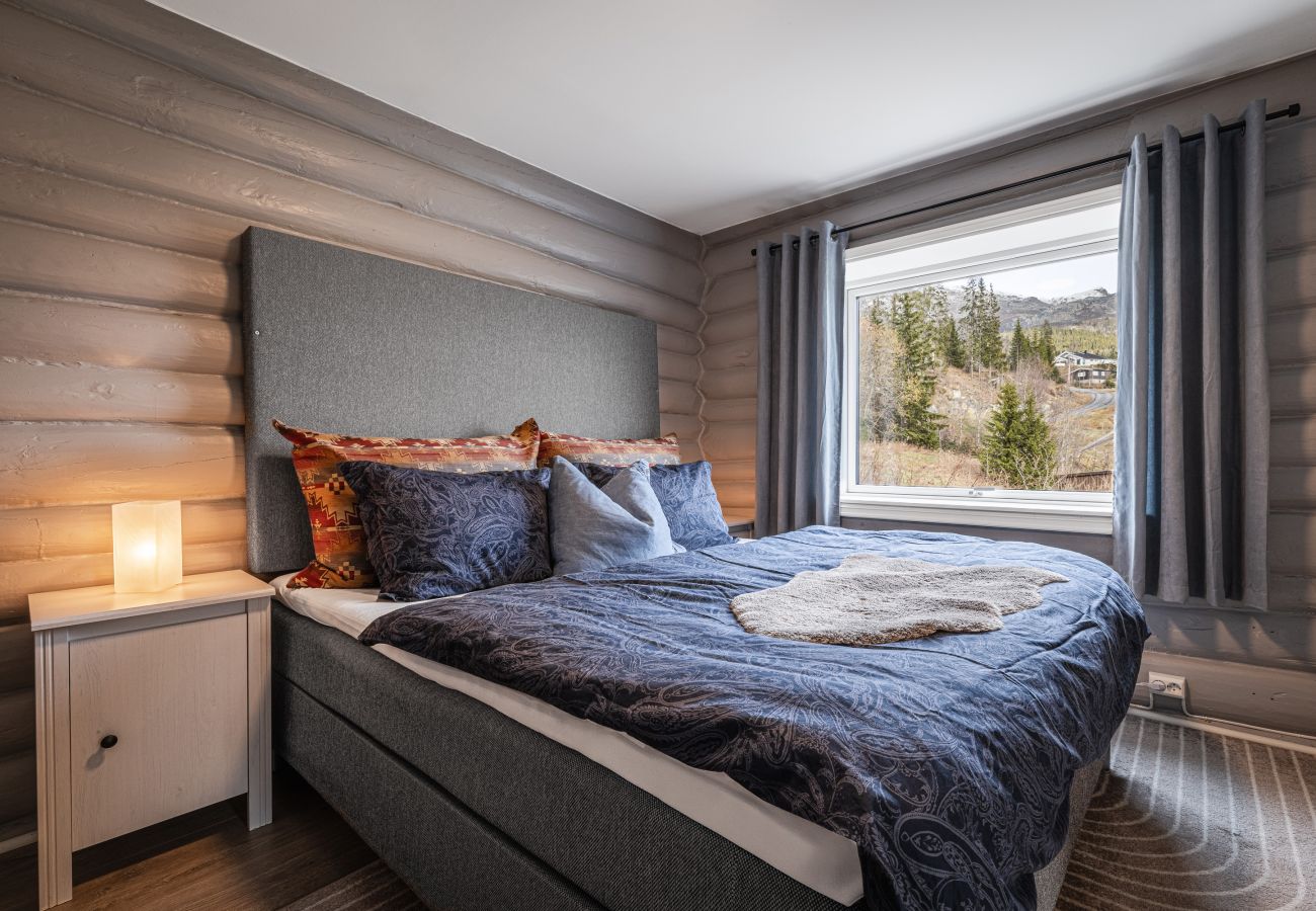 House in Hemsedal - Spacious Hemsedal home with ski slope view