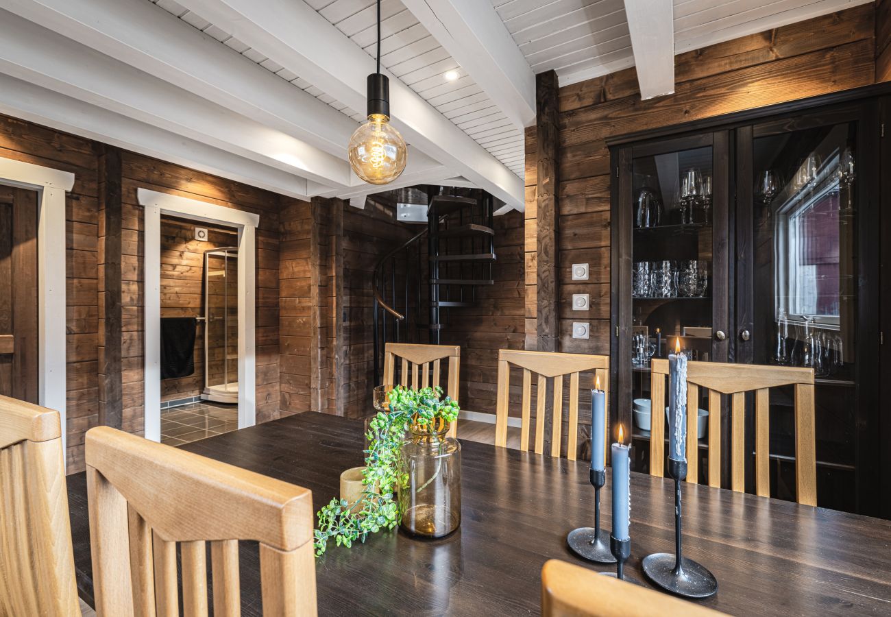 Cabin in Hemsedal - Unique 'Stabbur' in Hemsedal, view to skislopes