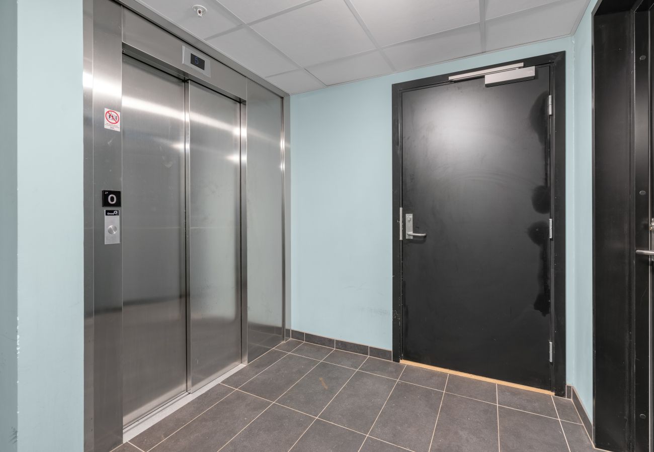 Apartment in Tromsø - Moderne sentral toppleilighet med utsikt til fjellheisen og Tromsdalstind
