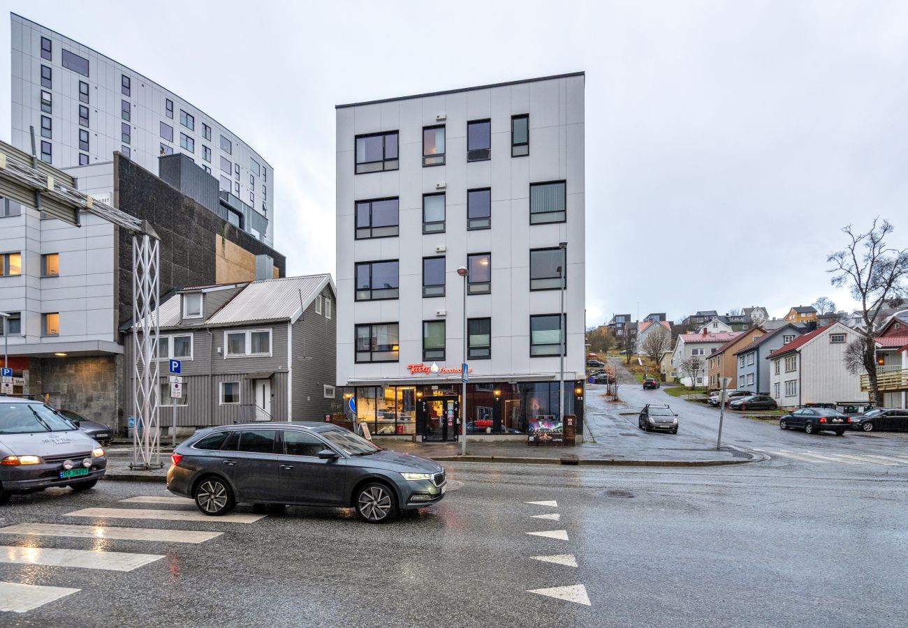 Apartment in Tromsø - Moderne sentral toppleilighet med utsikt til fjellheisen og Tromsdalstind