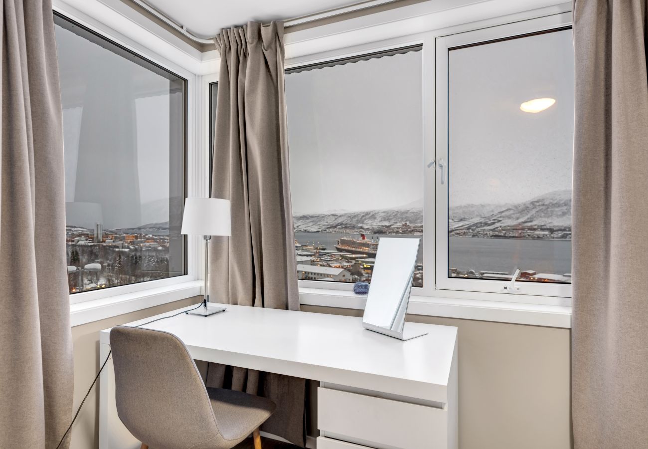 Apartment in Tromsø - Arctic View Apartment – Northern Lights & City Panorama