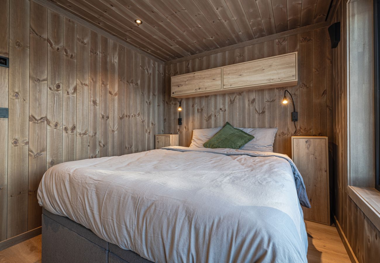 Cabin in Hol - New luxury cabin in Geilo with hot tub, mountain views & ski access