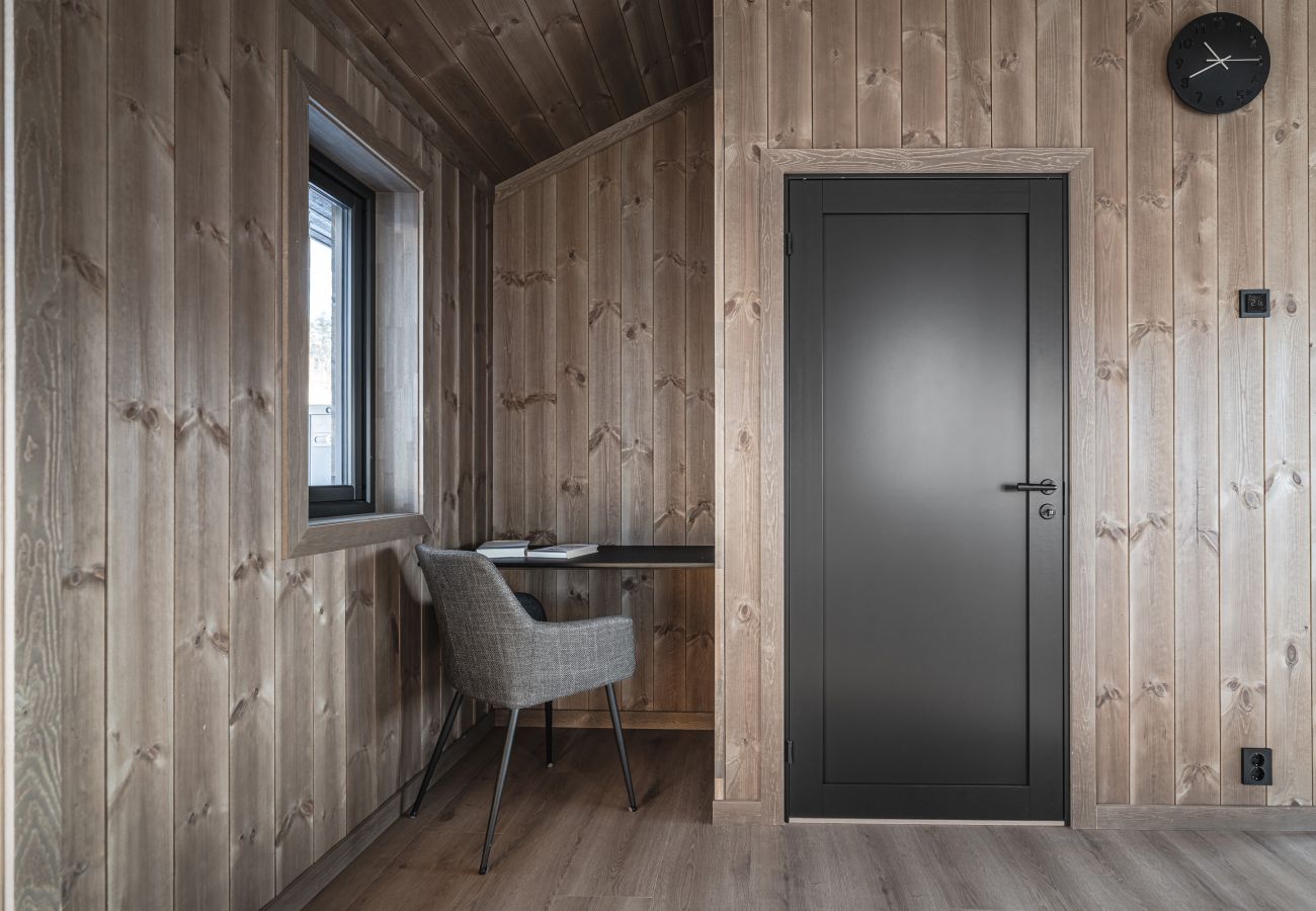 Cabin in Hol - New luxury cabin in Geilo with hot tub, mountain views & ski access