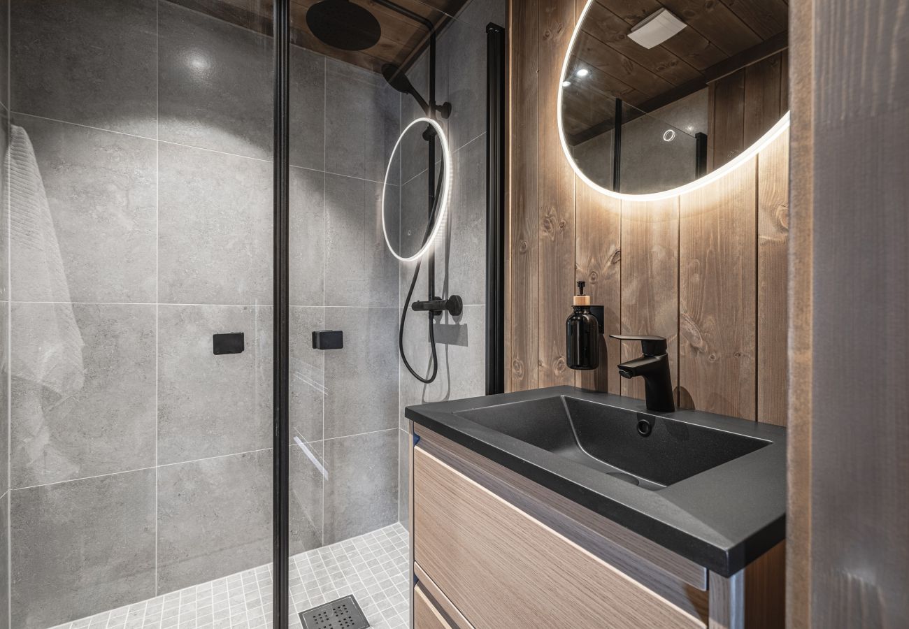 Cabin in Hol - New luxury cabin in Geilo with hot tub, mountain views & ski access