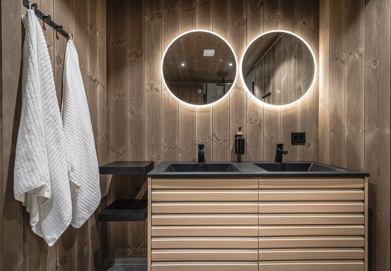 Cabin in Hol - New luxury cabin in Geilo with hot tub, mountain views & ski access