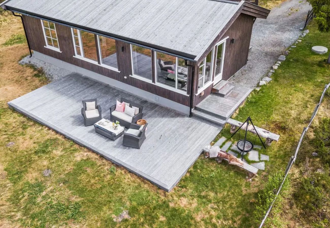 Cottage in Gol - Solglimt, mountain cabin in Golsfjellet with jacuzzi