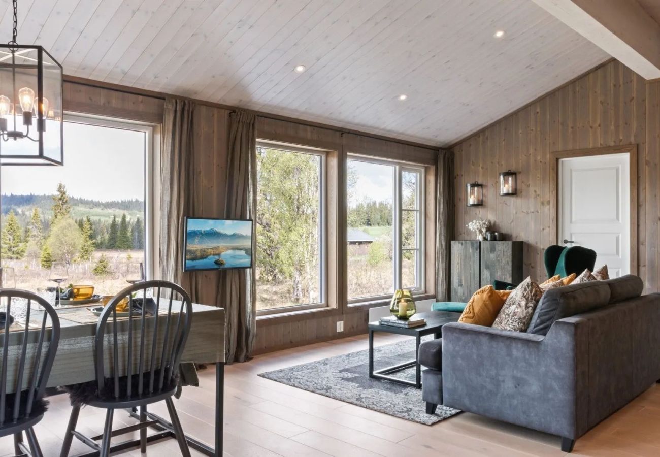 Cottage in Gol - Solglimt, mountain cabin in Golsfjellet with jacuzzi