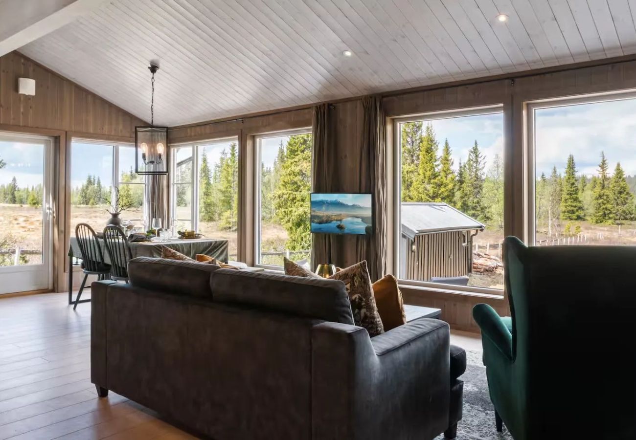 Cottage in Gol - Solglimt, mountain cabin in Golsfjellet with jacuzzi