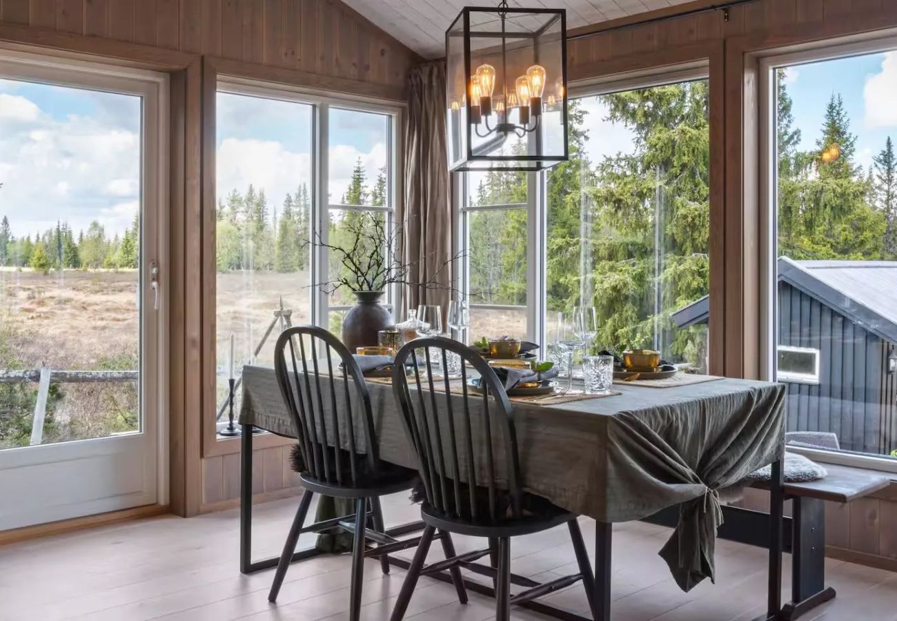 Cottage in Gol - Solglimt, mountain cabin in Golsfjellet with jacuzzi