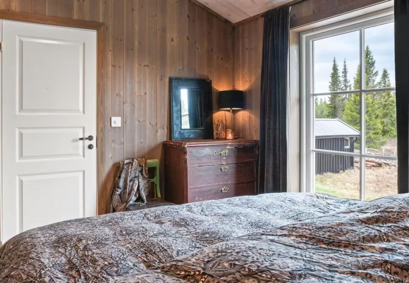 Cottage in Gol - Solglimt, mountain cabin in Golsfjellet with jacuzzi