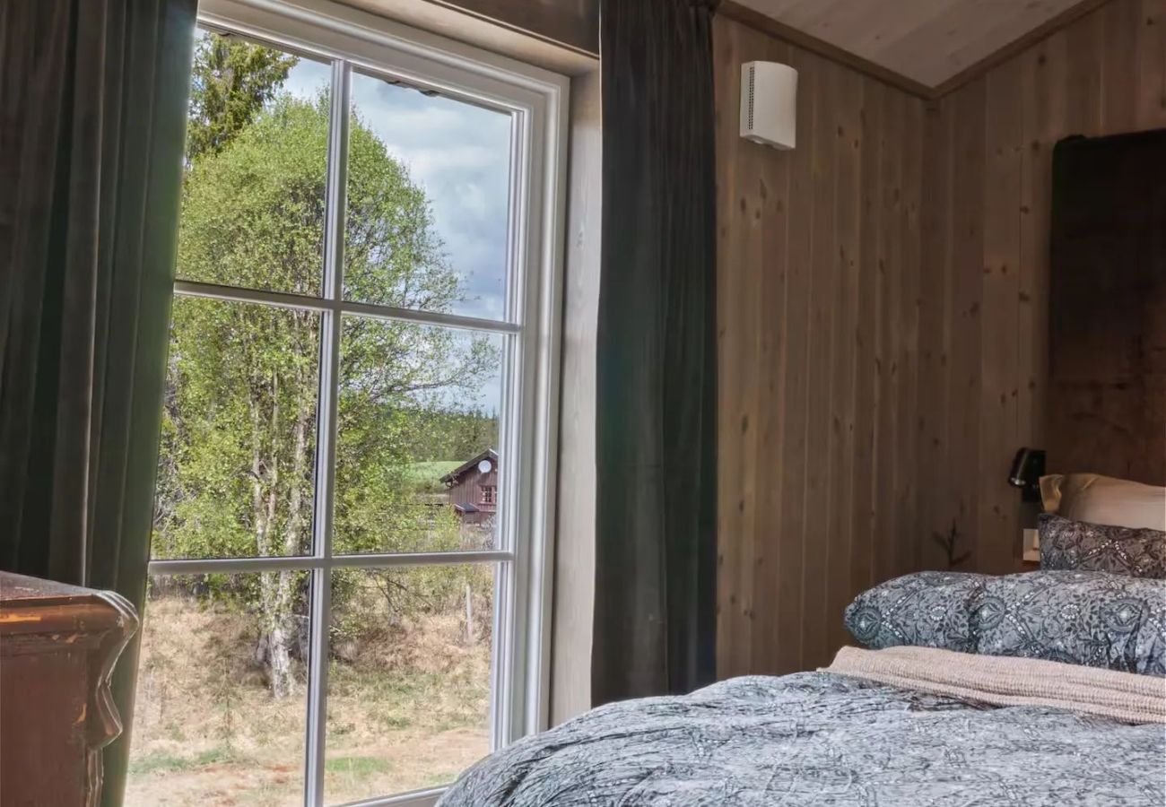 Cottage in Gol - Solglimt, mountain cabin in Golsfjellet with jacuzzi