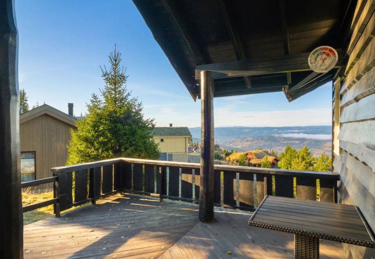 Cottage in Øyer - Bekkeblom, family cabin with extension in Hafjell