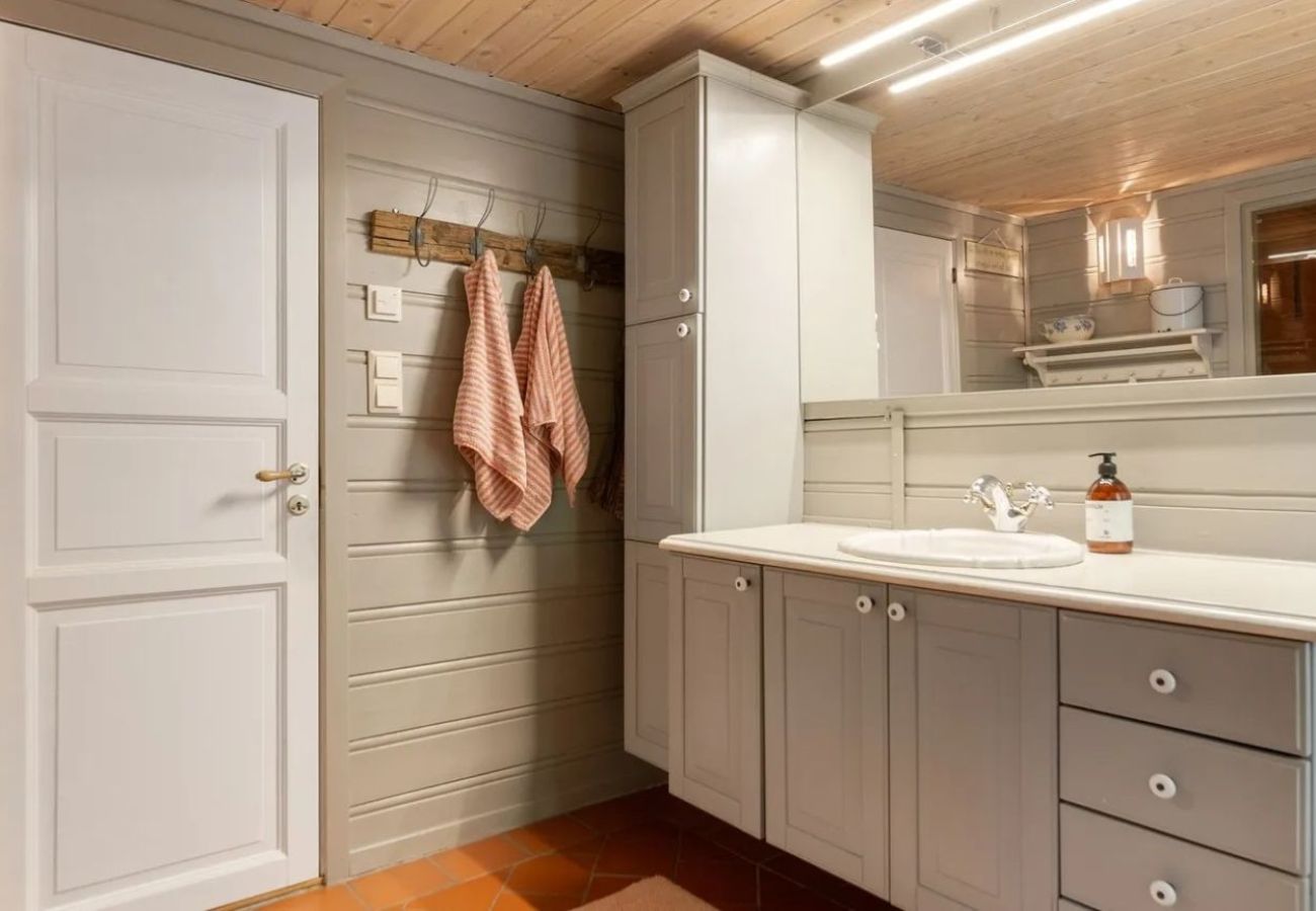 Cottage in Øyer - Bekkeblom, family cabin with extension in Hafjell