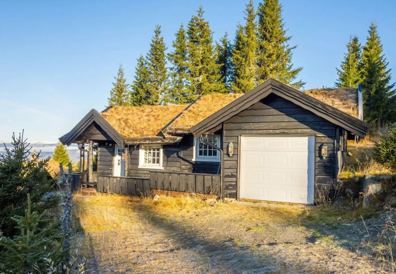 Cottage in Øyer - Bekkeblom, family cabin with extension in Hafjell