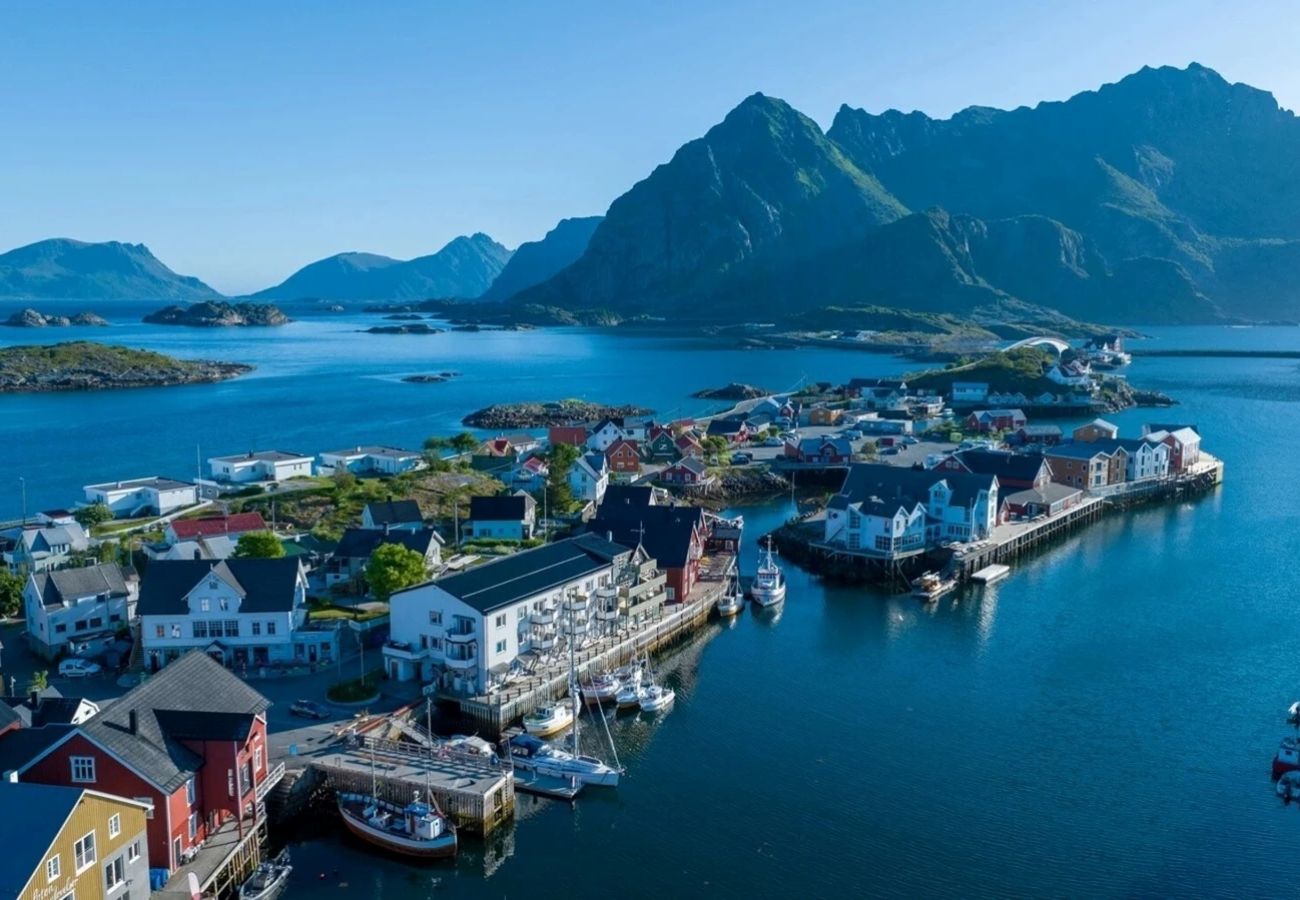 Apartment in Vågan - Hellandsøy apartment, Henningsvær