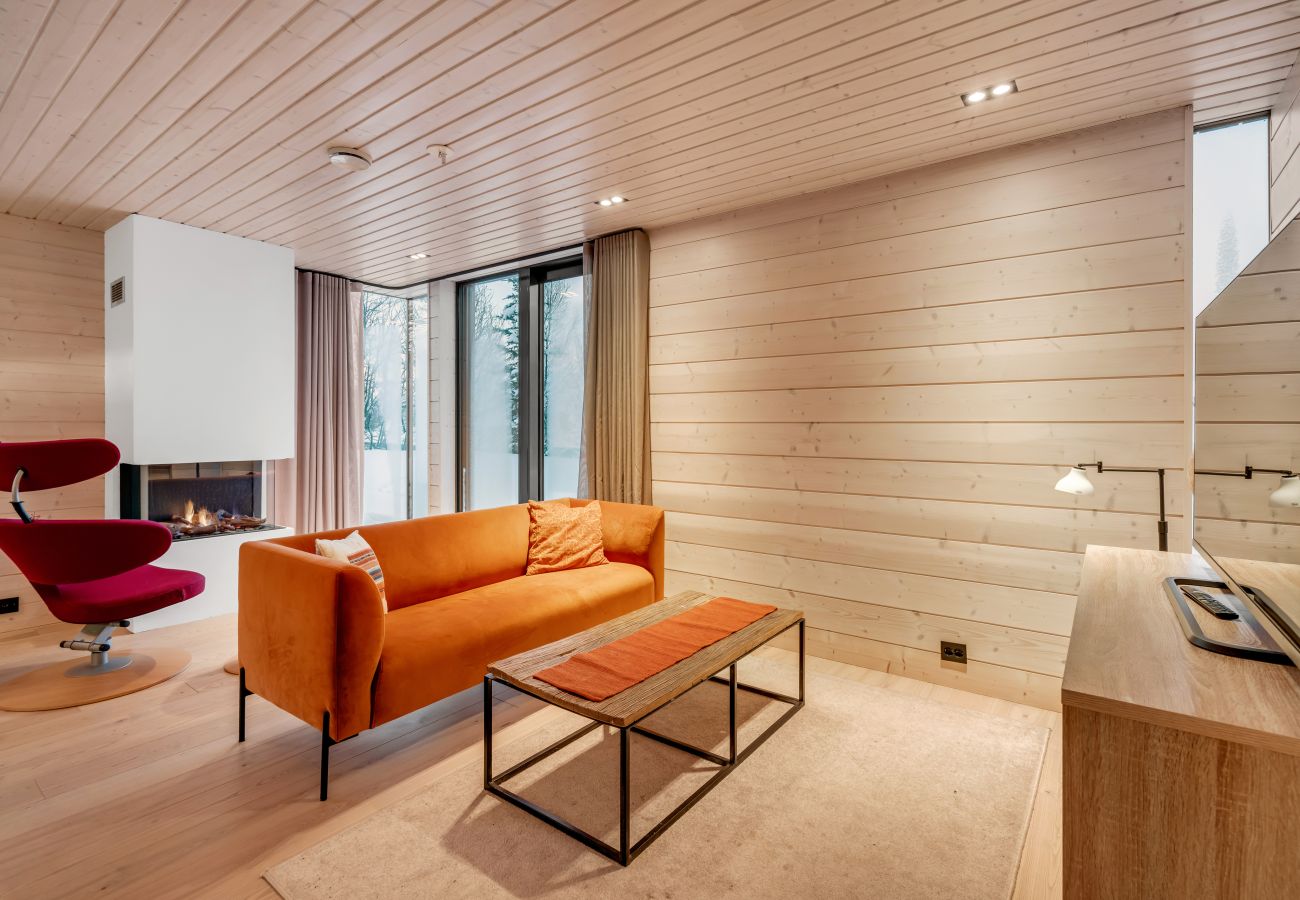 Apartment in Tromsø - Ecological wood house with a garden