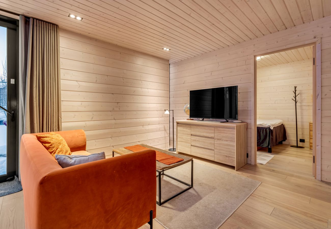 Apartment in Tromsø - Ecological wood house with a garden