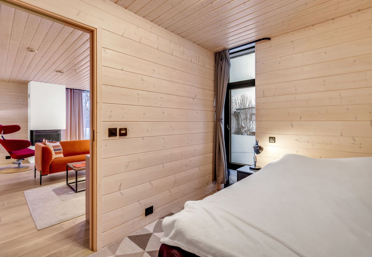 Apartment in Tromsø - Ecological wood house with a garden