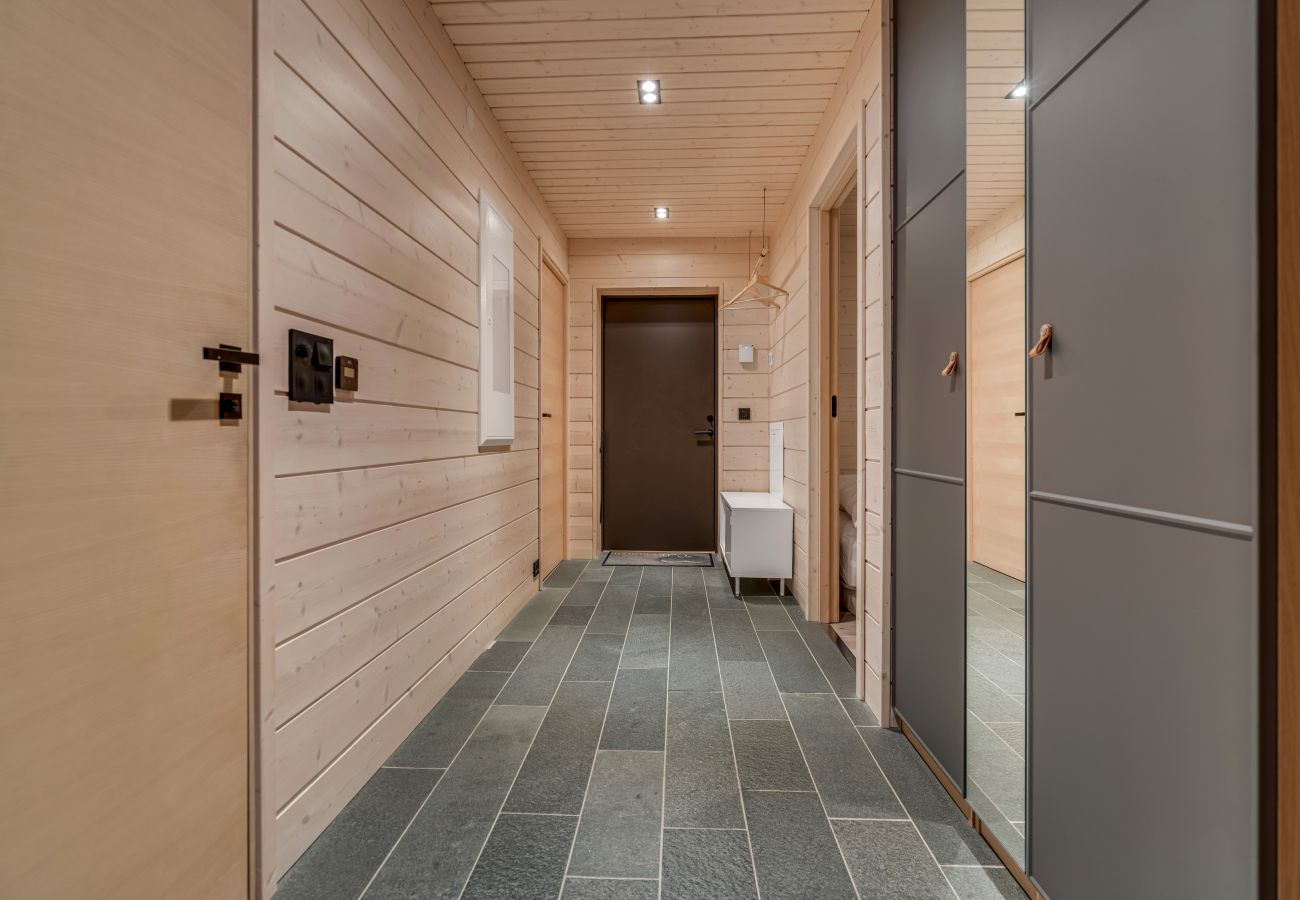 Apartment in Tromsø - Ecological wood house with a garden